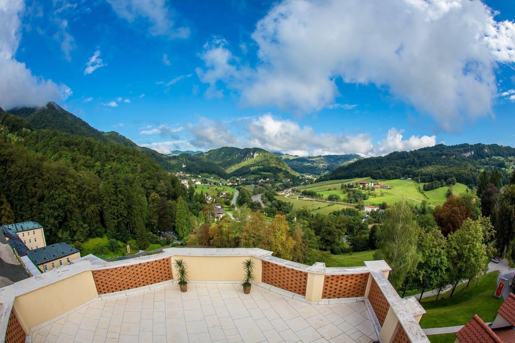 Hotel Rimski Dvor - Rimske Terme Rimske Toplice Bagian luar foto